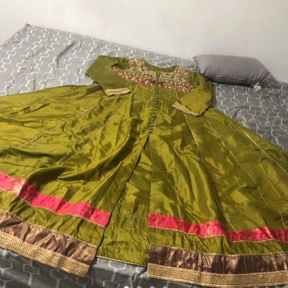 Pakistani three piece suit - Picture 3 of 4